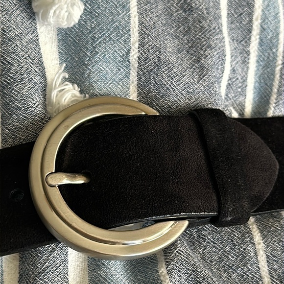 Black made in Spain suede belt silver tone buckle numbered size 28 - Picture 5 of 16